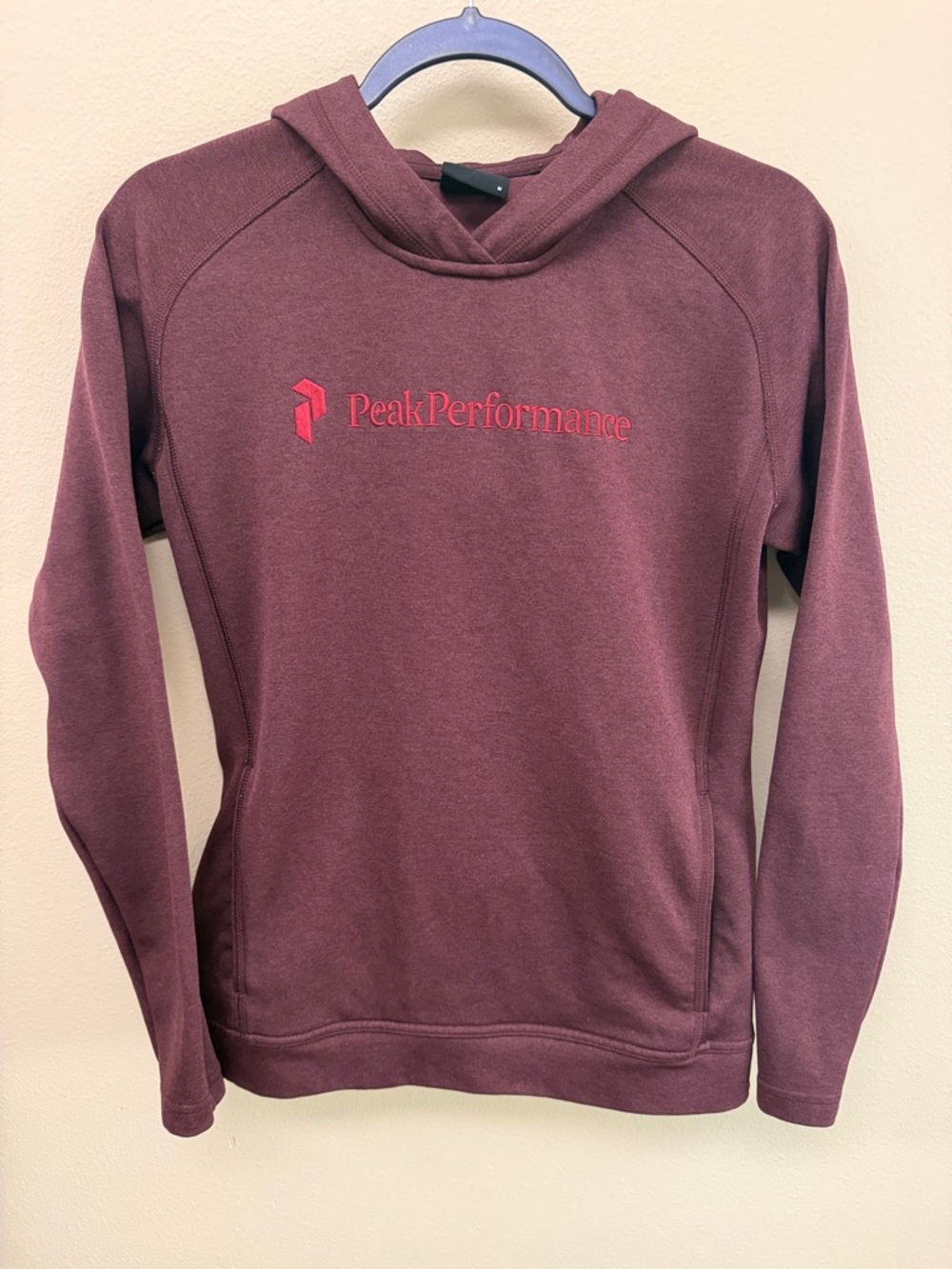 Peak Performance Pulse Hoodie Burgundy SzM